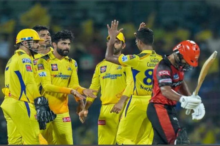 Chennai's easy win against Hyderabad, Dhoni's team won the match by 7 wickets