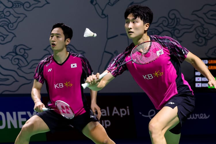 The new spin-serve in badminton that has made the players panicked