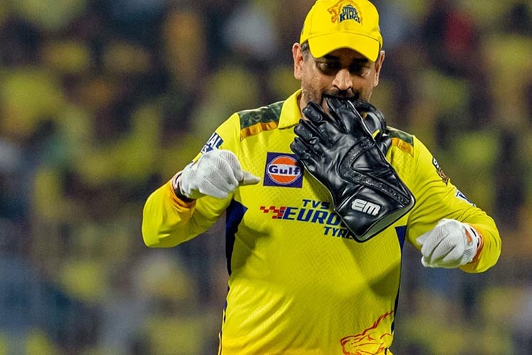 Dhoni guides Chennai to triumph over arch rivals Mumbai