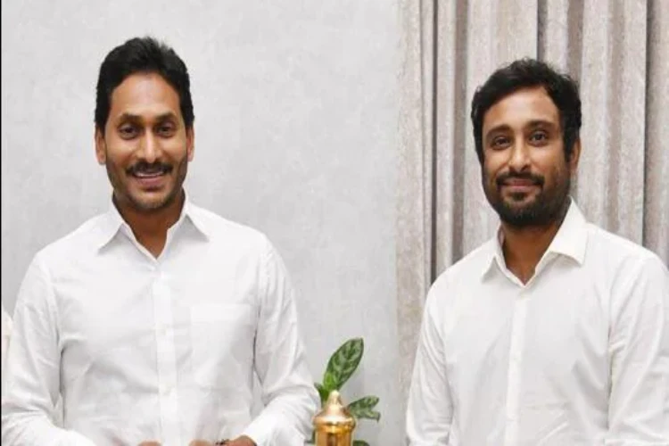 Former cricketer Ambati Rayudu anounces to enter politics soon