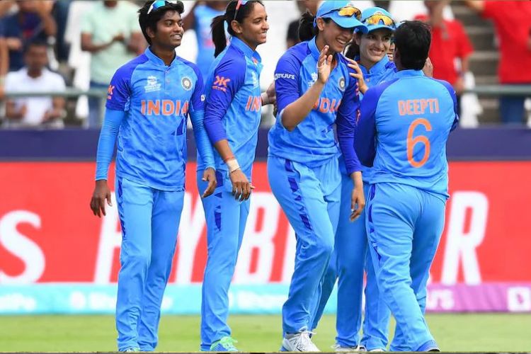 Indian women's team looks to experience new faces in Bangladesh