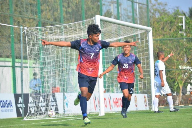 Liton still waits to get the jersey signed by his favorite Sunil Chhetri