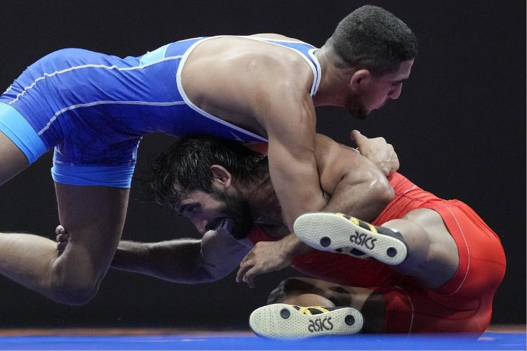 Bajrang exits without medal, loses to Yamaguchi