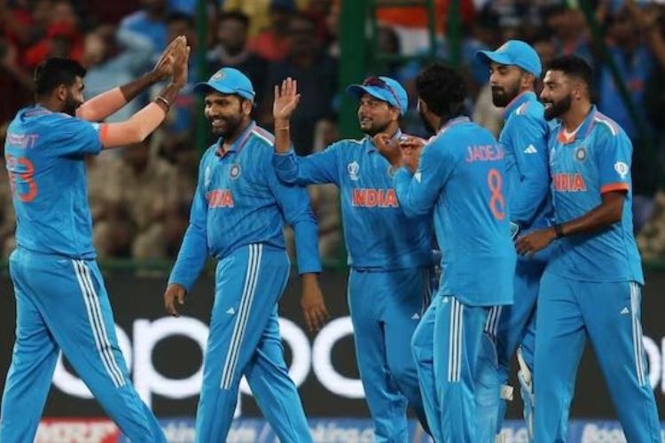 Rohit Sharma urges teammates not to worry about external factors before World Cup clash against Pakistan