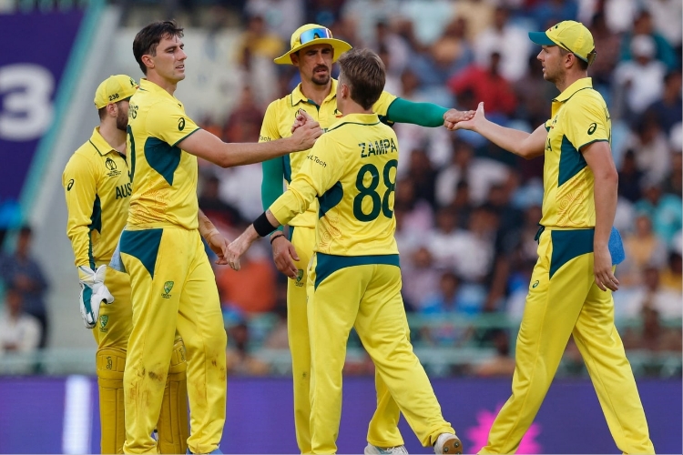 Australia beat Sri Lanka by 5 wickets, registers their first win of the campaign