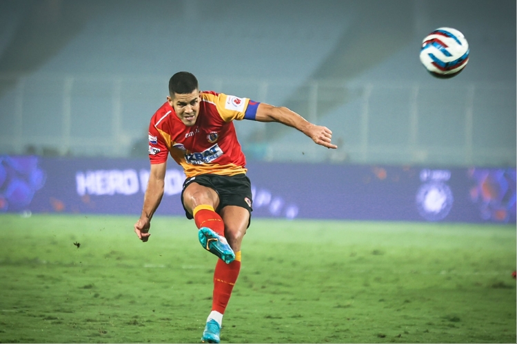 Upsetting the fans, East Bengal lose to Kerala Blasters 1-2