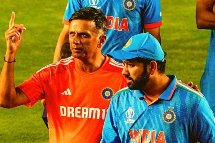 BCCI decides to extend contract of Dravid and support staff