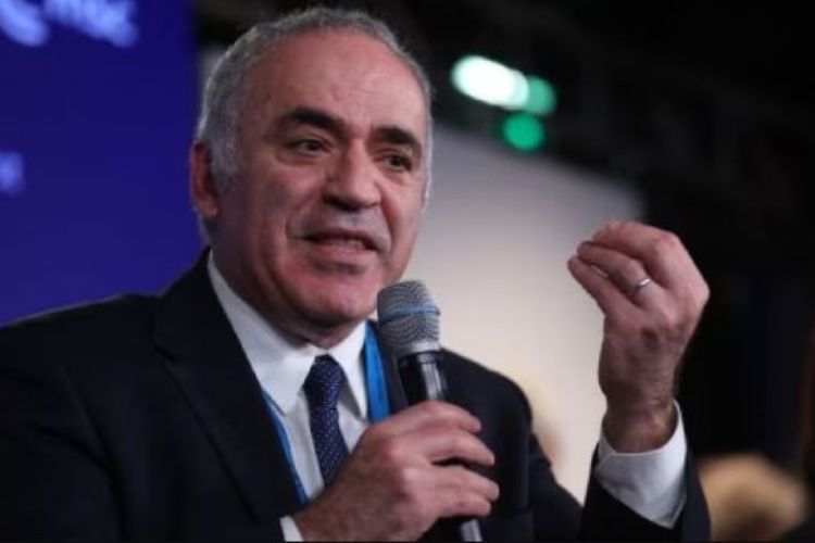 Russia shortlists Garry Kasparov as a ‘terrorist’ and extremist!