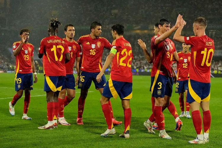 Spain trounce Georgia 4-1 to set up a quarter-final date with Germany