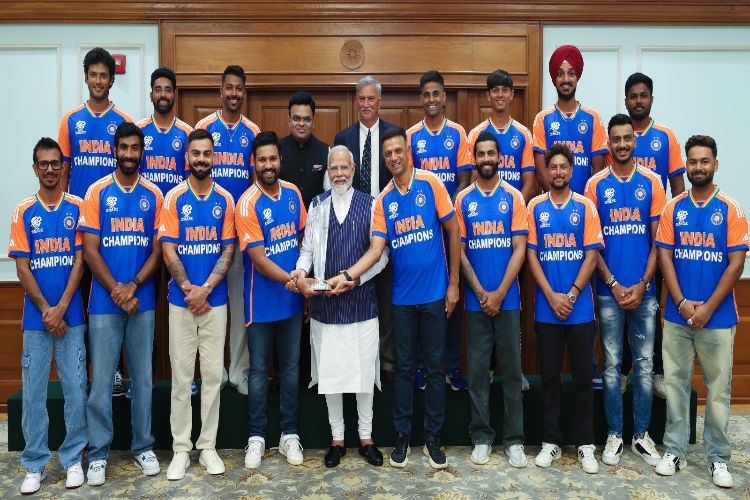 PM Narendra Modi hosts a breakfast for India Team
