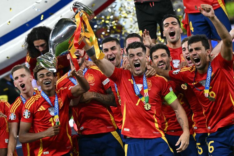 Spain lift the Euro cup trophy for a record-breaking fourth time
