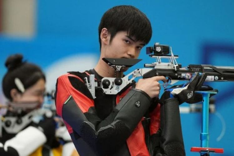 China win the first gold, Kazakhstan’s first Olympic medal in shooting in 28 years