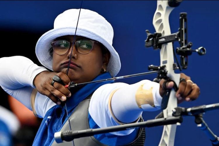 Archer Deepika Kumari reaches quarter-final; shooter Manu Bhaker misses medal