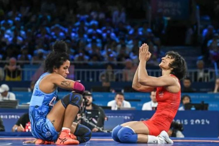 "Goodbye, wrestling": Vinesh Phogat says retiring day after Olympics shock