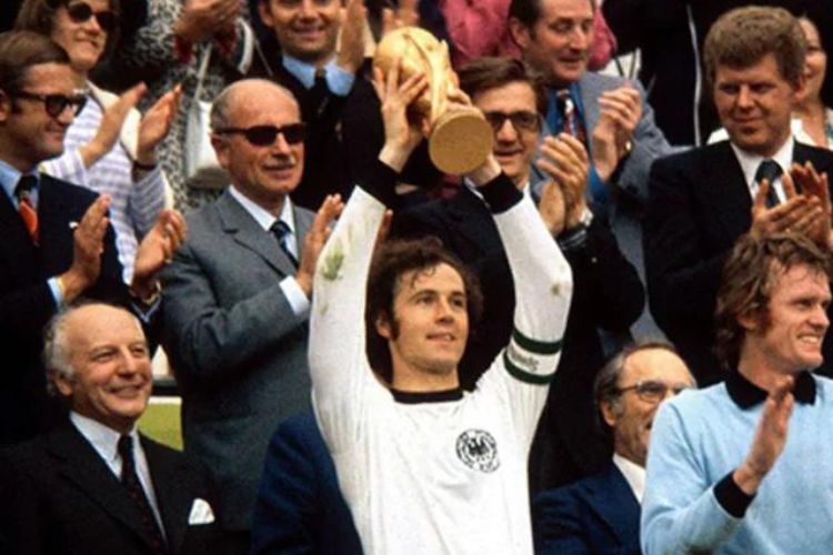 Street to be named after Beckenbauer; statue of Mueller in Munich