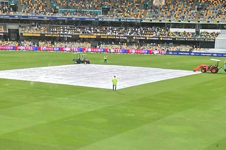 The Continuous Rain In Brisbane Force The Third Test to Stump Early