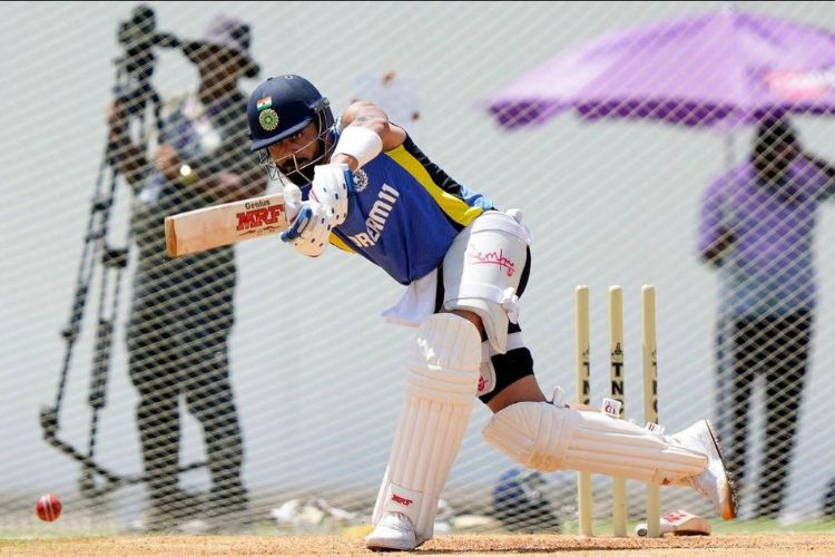 After repeated failures, Virat Kohli toils hard in the nets on the fourth day in Gabba