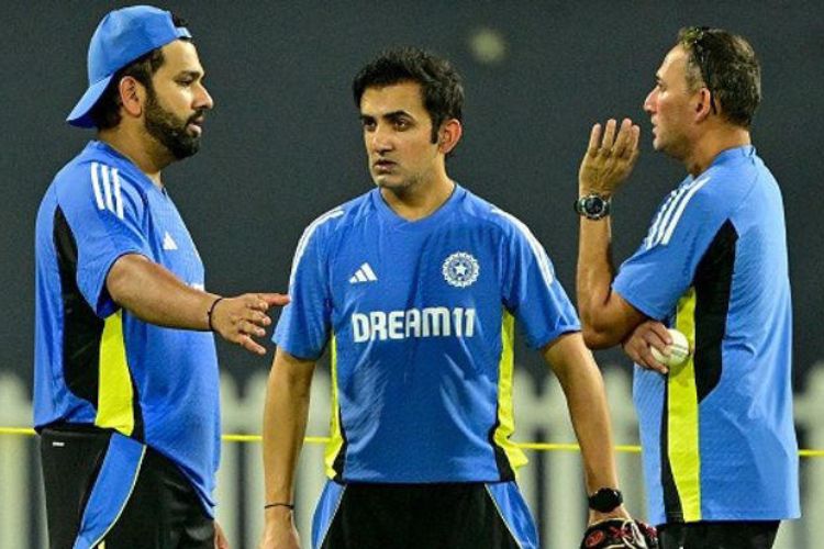 Gambhir blames seniors for their failure