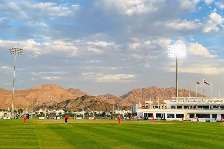 Heavy traffic forces teams to reach the ground late; Overs reduced in an international match!